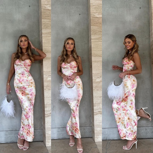 HOUSE OF CB 'Josefina' Ivory Floral Satin Maxi Dress - Picture 6 of 12